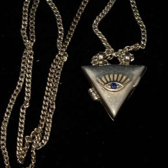 Unique Vintage silver 925 Gold Triangle Devil Eye locket pendant Necklace - Picture 1 of 8